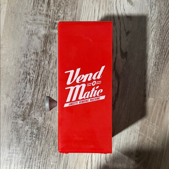 Candy Vending Machine - Picture 2 of 5